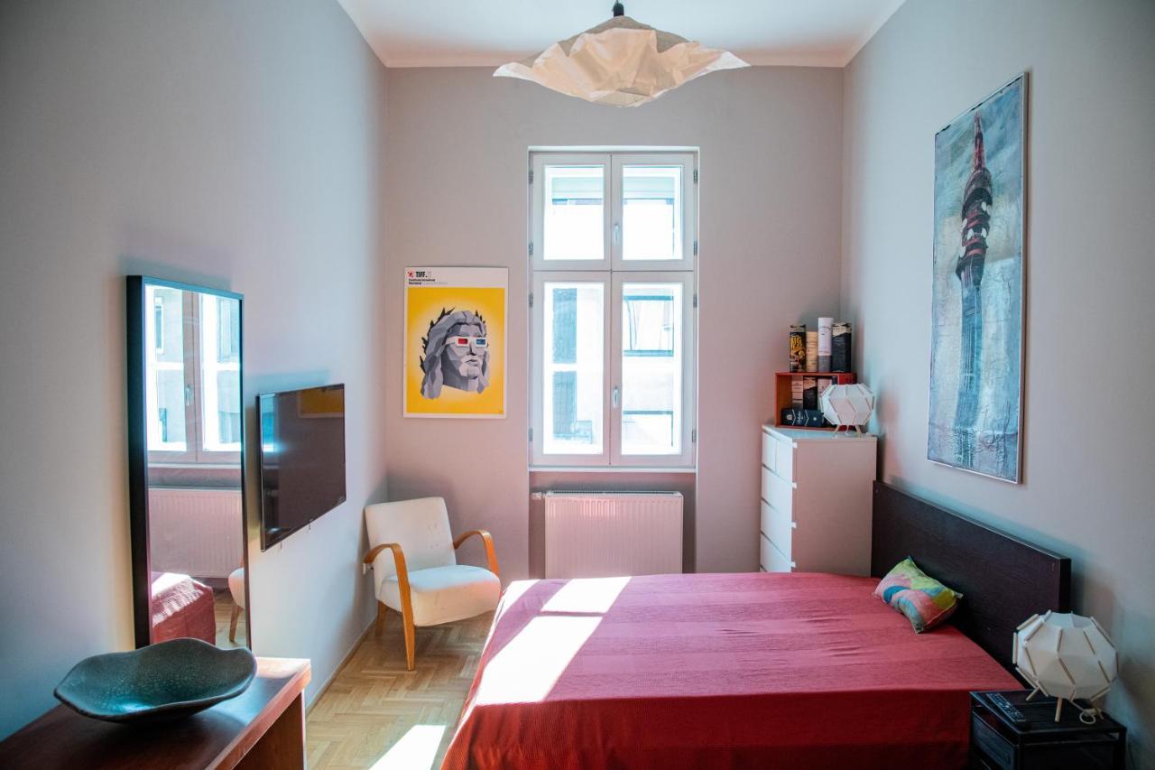 Stylishly Redecorated Apartment In Great Location Budapest Eksteriør bilde